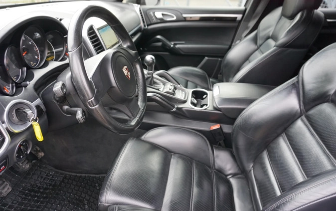 Porsche Cayenne cena 79900 przebieg: 240000, rok produkcji 2010 z Działoszyn małe 277